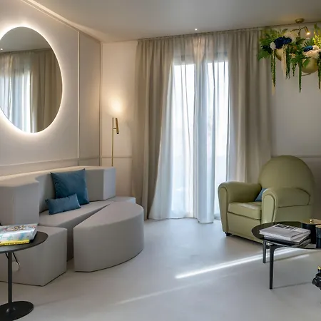Demo Design Emotion 4* Rimini