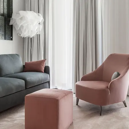 فندق Demo Design Emotion 4*