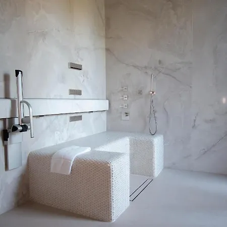 Отель Demo Design Emotion 4*