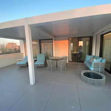 Demo Design Emotion 4* Римини