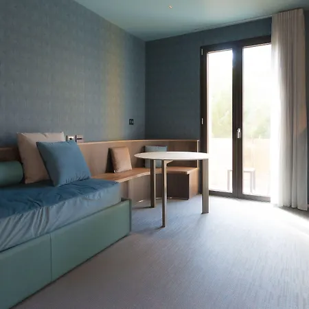 Demo Design Emotion Отель Римини