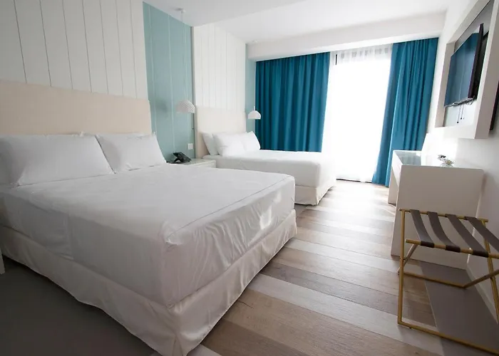 Otel Demo Design Emotion 4*