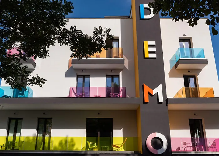 Demo Design Emotion Otel